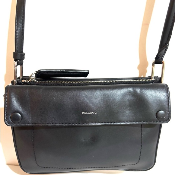 Delaroq Leather Crossbody Bag - Picture 4 of 10